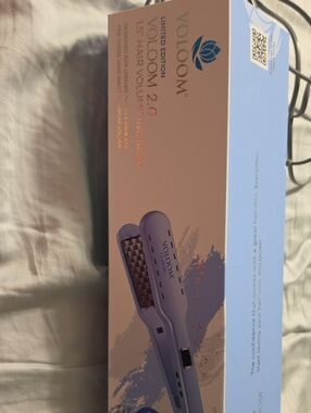 VOLOOM 2.0 Limited Edition Light Blue 1.5" Hair Volumizing Iron